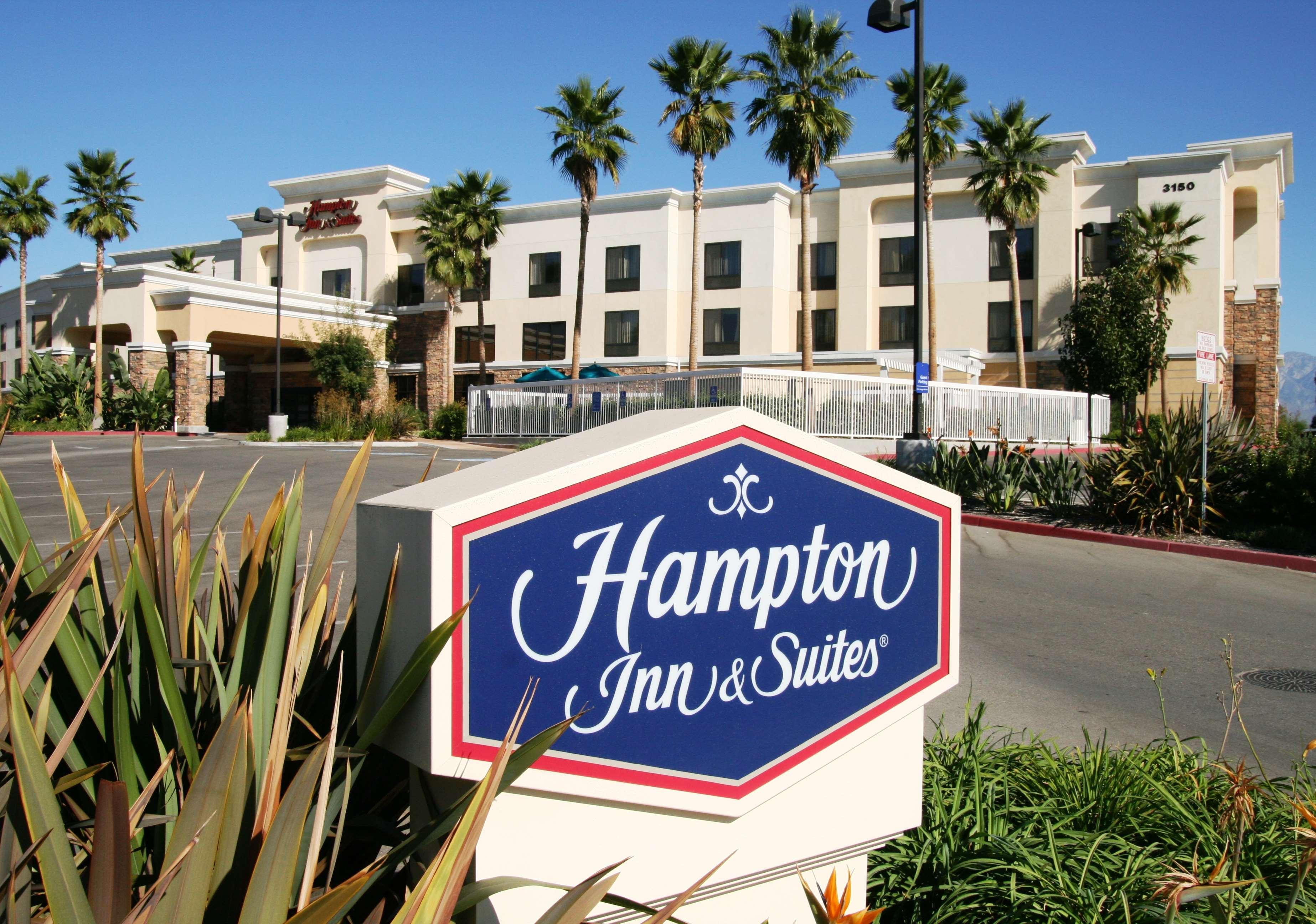 Hampton Inn & Suites Chino Hills Exterior photo