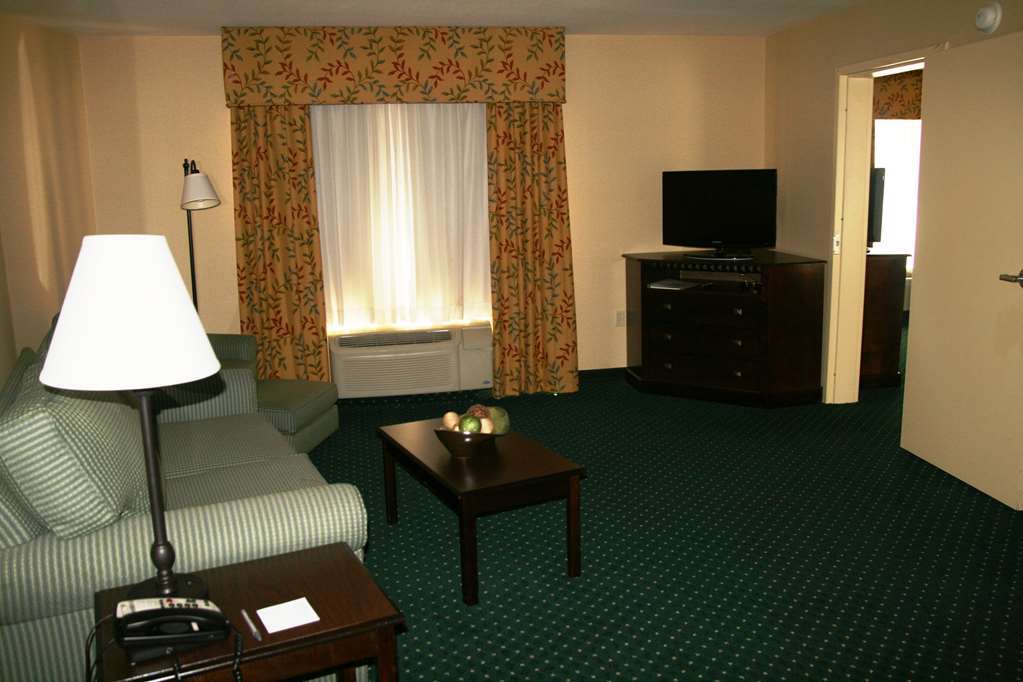 Hampton Inn & Suites Chino Hills Room photo